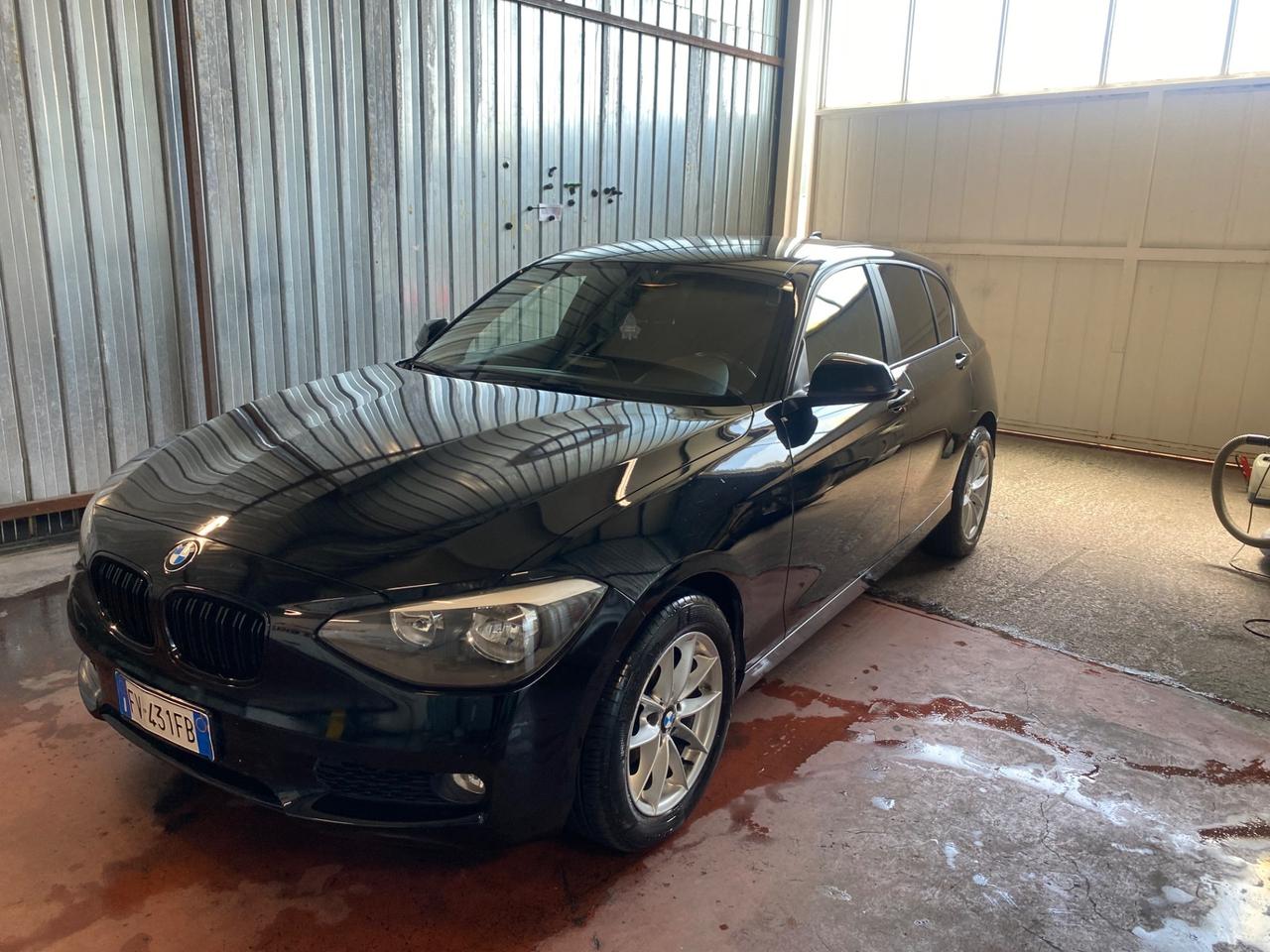 Bmw 116 116i 5p. SPORT COMENUOVA