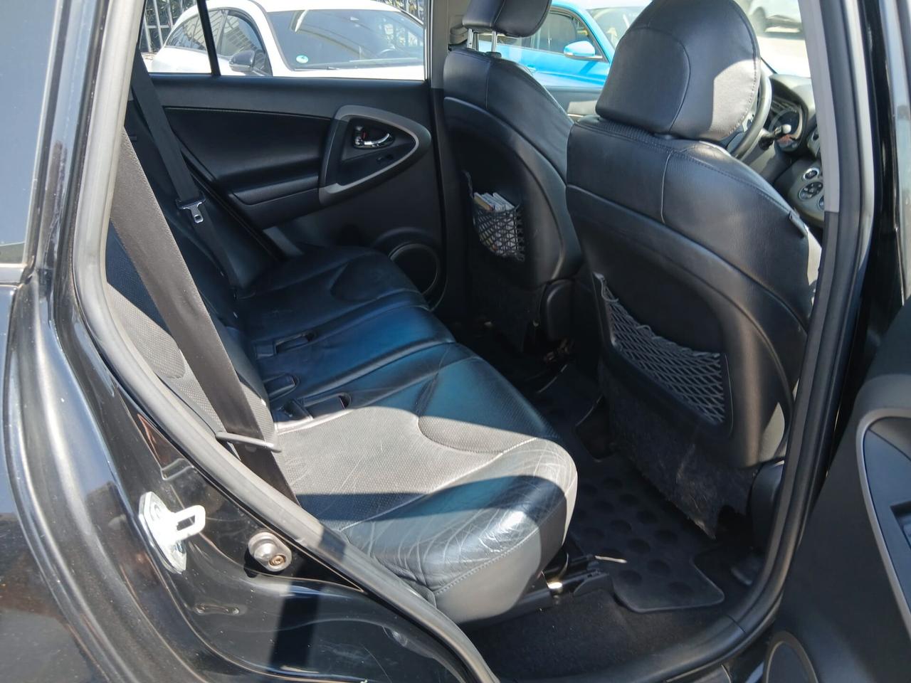 Toyota RAV 4 RAV4 2.2 D-4D 136 CV Luxury