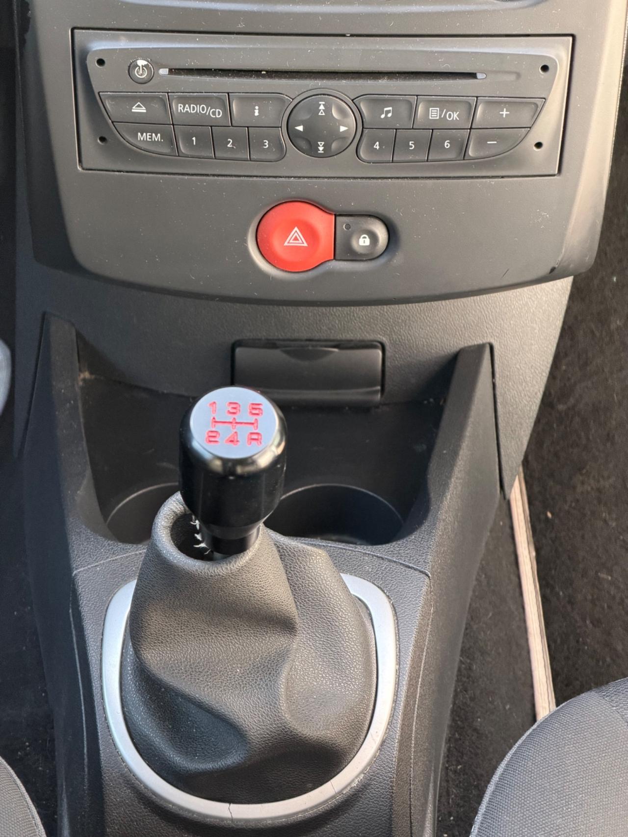 Renault Clio 1. 2- GPL 06/2032- Tagliandata- Neopatentati