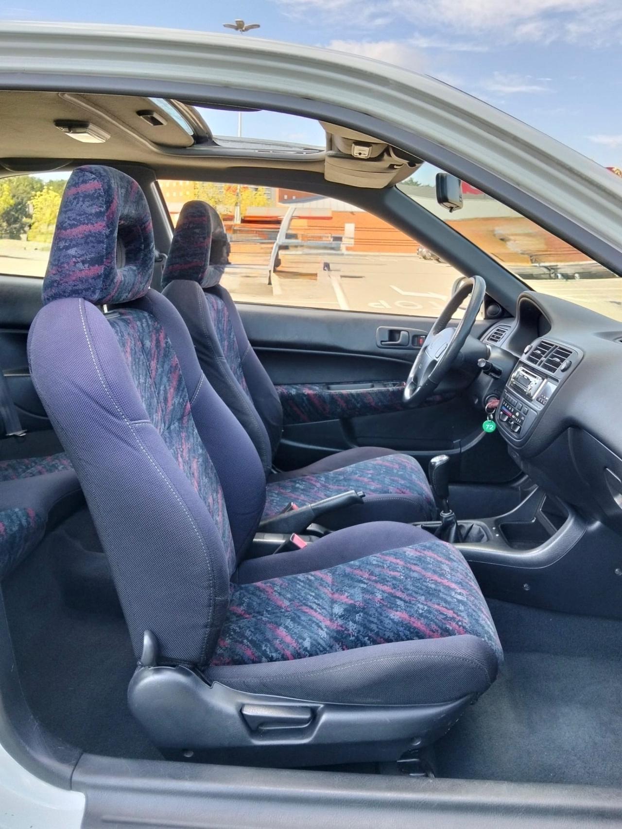Honda Civic Coupé 1.6 16V V-TEC 160Cv EK4 Limited Edition