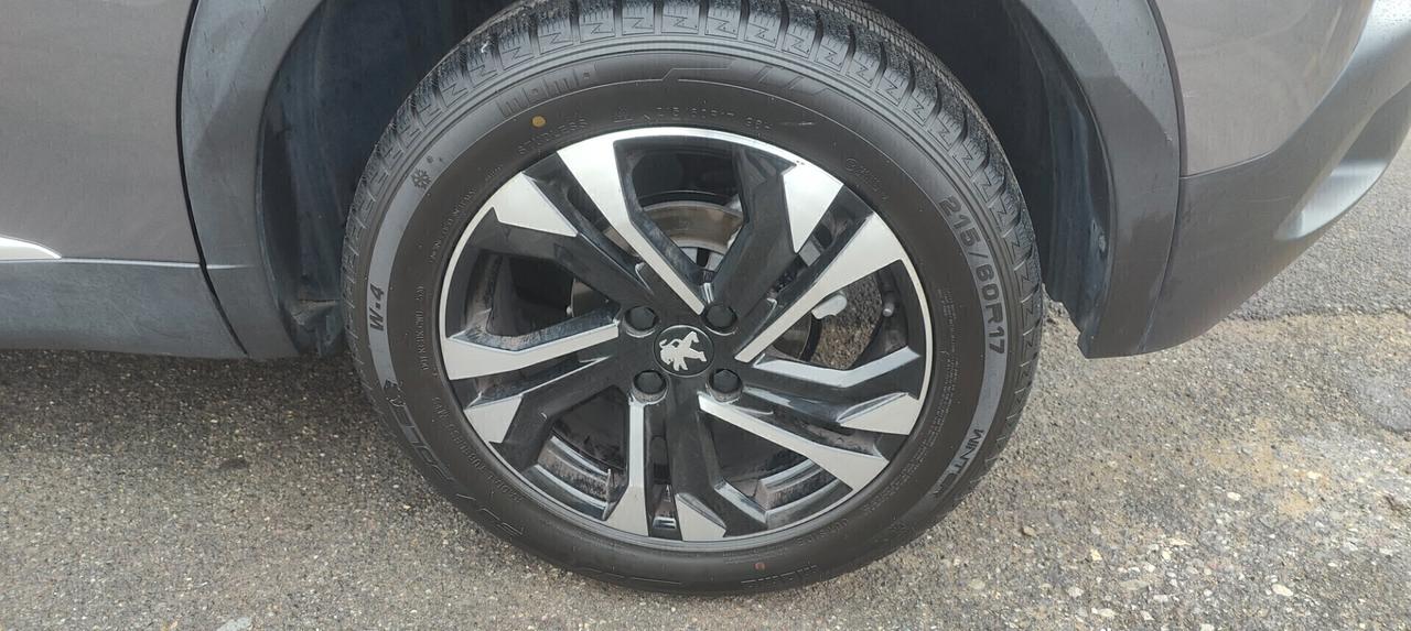 Peugeot 2008 BlueHDi 100 S&S Allure