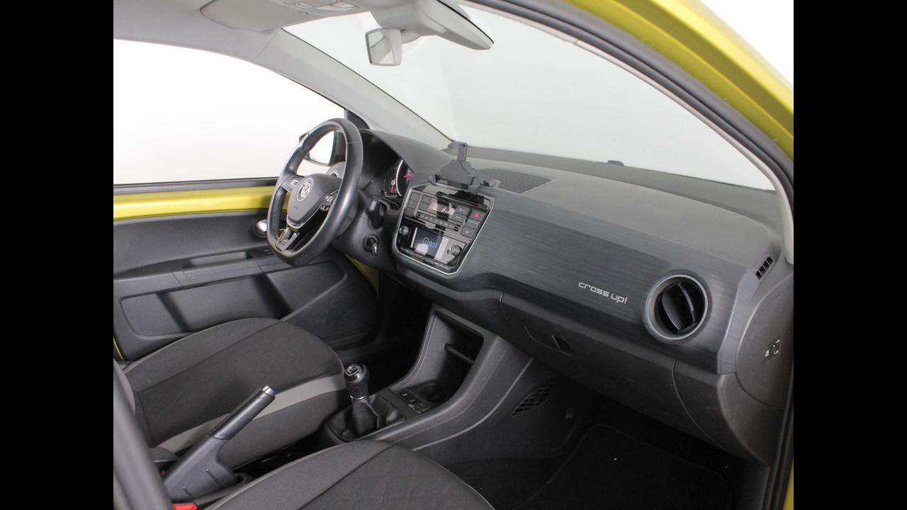 VOLKSWAGEN up! 5p 2017 - up! 5p 1.0 Cross up! 75cv