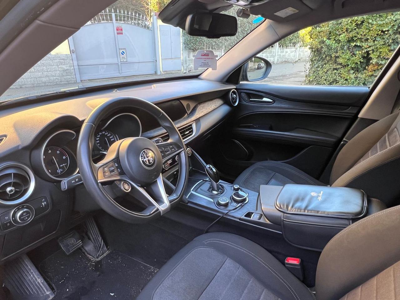 Alfa Romeo Stelvio 2.2 Business #8034