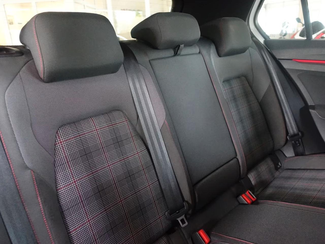 Volkswagen Golf 8 GTI 2.0 TSI DSG RETROC/FENDI/