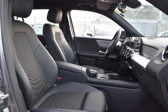 MERCEDES-BENZ GLB 180 d Automatic Business Extra *NAVIGATORE*
