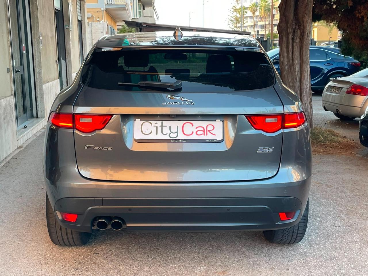 Jaguar F-Pace 2.0 D 180 CV AWD R-Sport