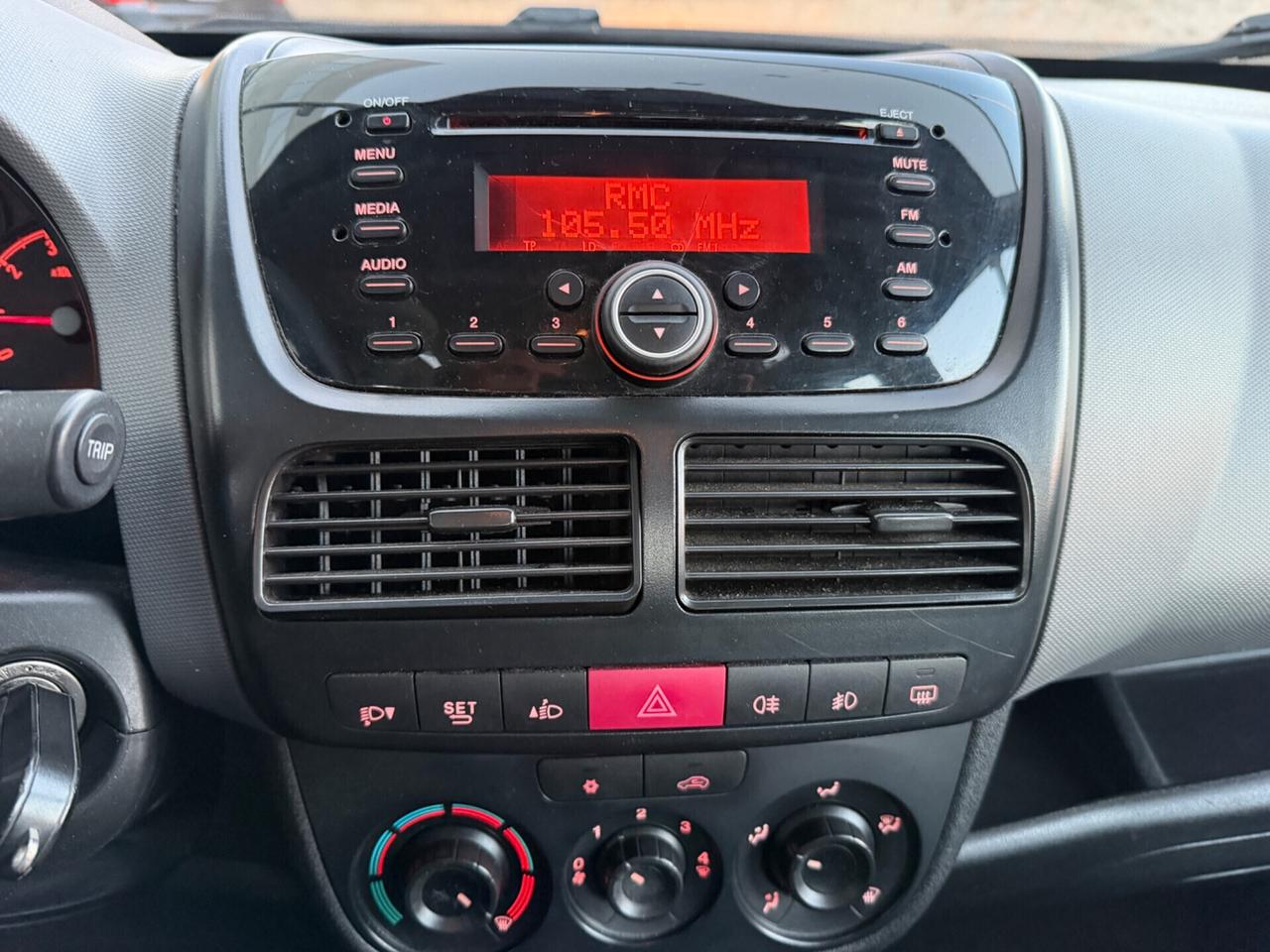 OPEL COMBO 1.6CDTI TETTO ALTO PEDANA OMOLOGATA DISABILI