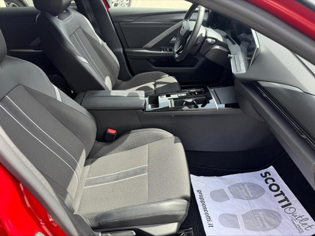 OPEL Astra 5P GS Line 1.2