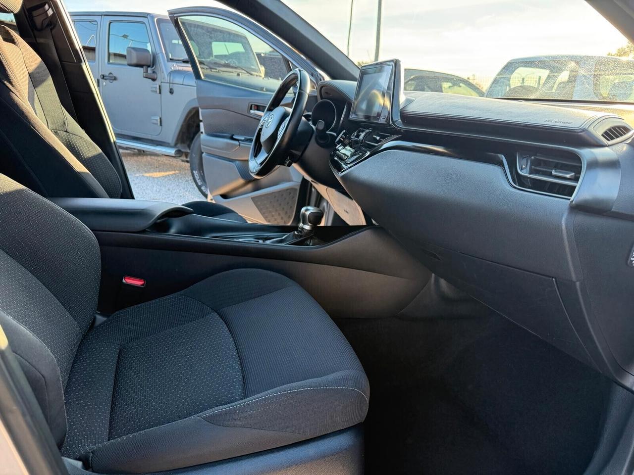 Toyota C-HR 1.8 Hybrid E-CVT Business