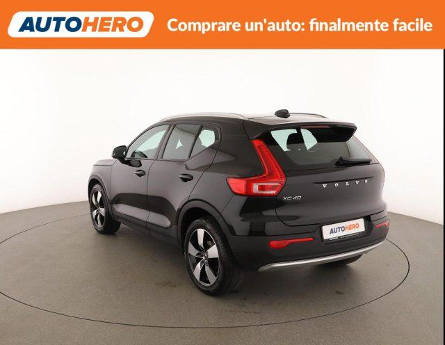 VOLVO XC40 T2 Momentum Pro