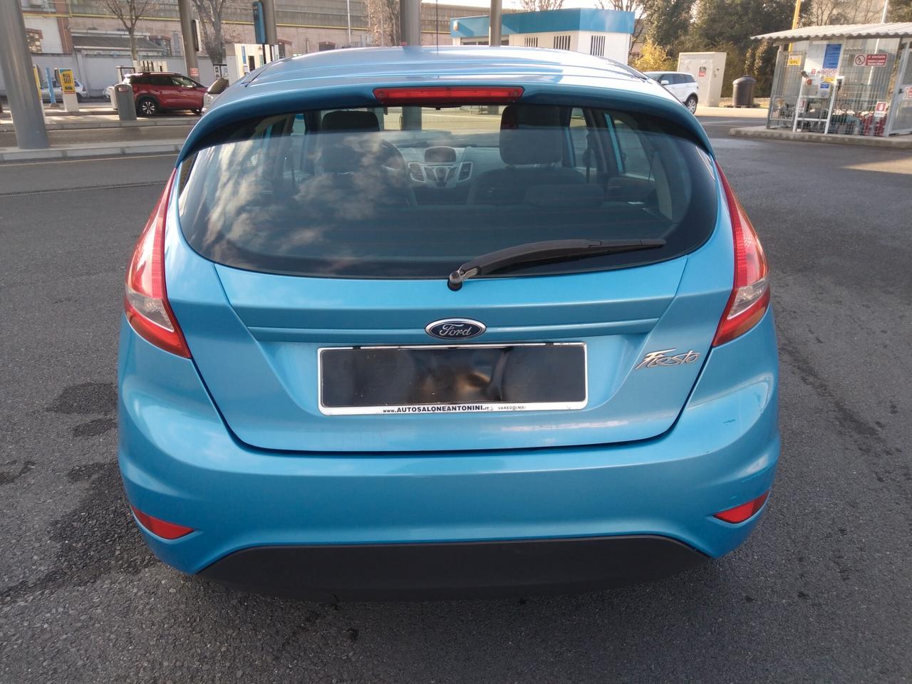 Ford Fiesta 1.4 TDCi 70CV 5 porte Titanium x neopatentati