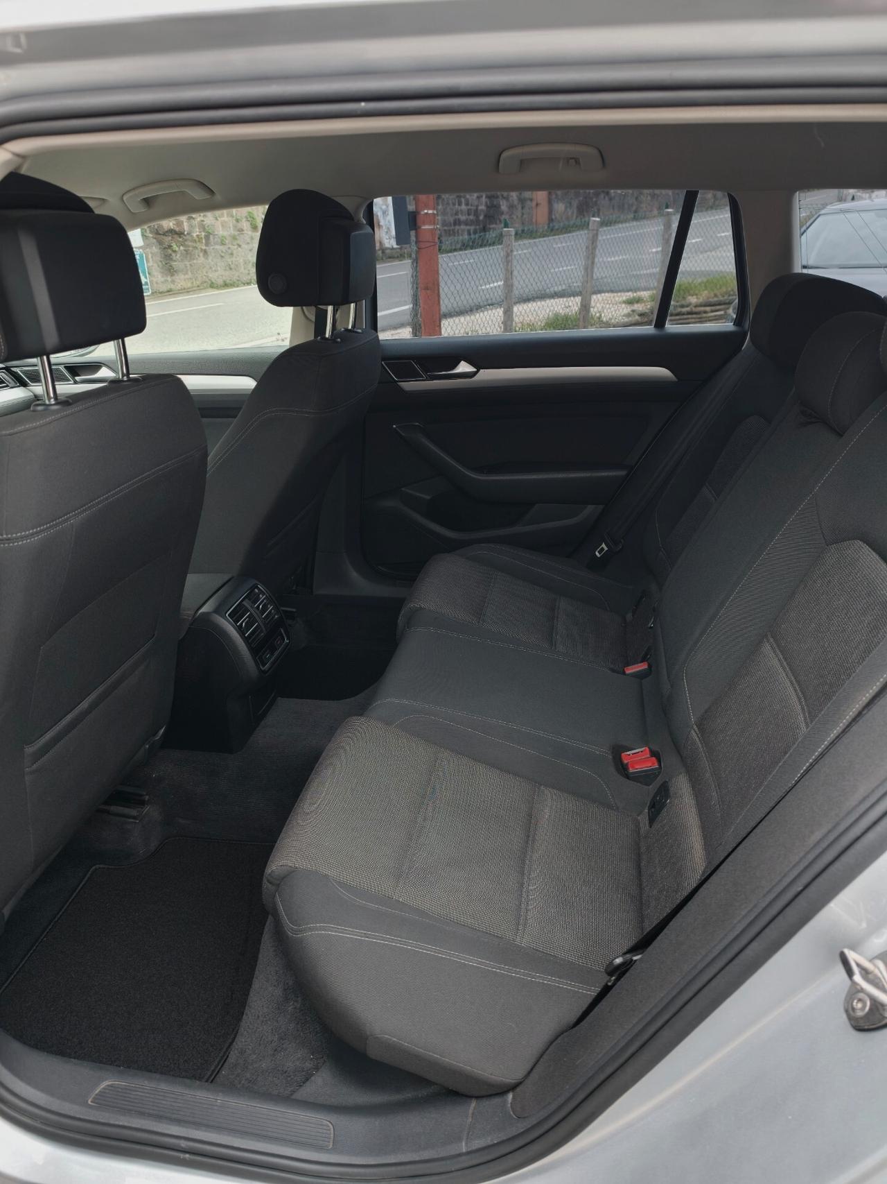 Volkswagen Passat Variant 1.6 TDI 120cv DSG