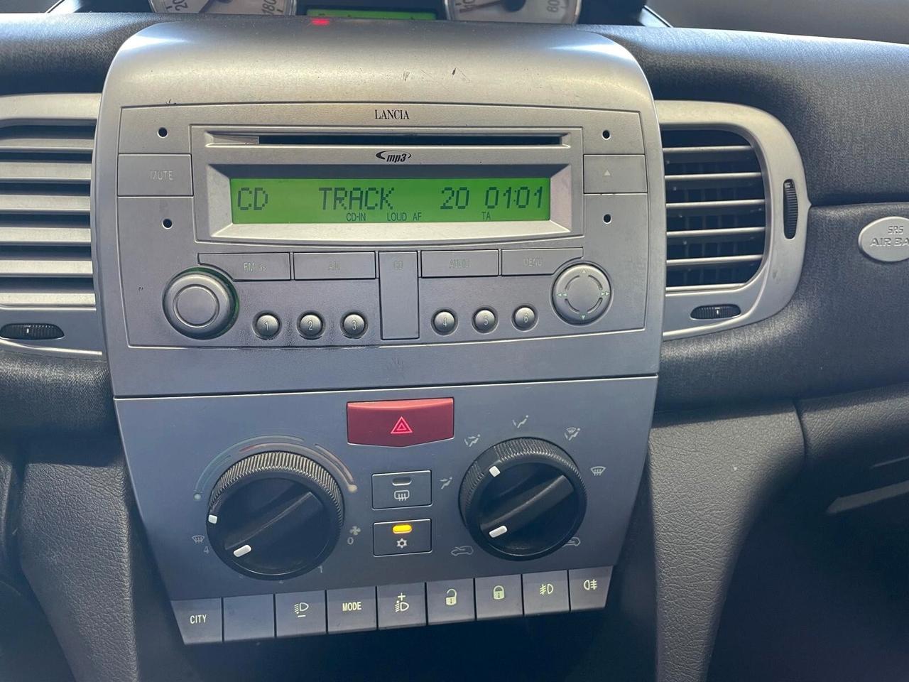 Lancia Ypsilon 1.4 Ecochic GPL