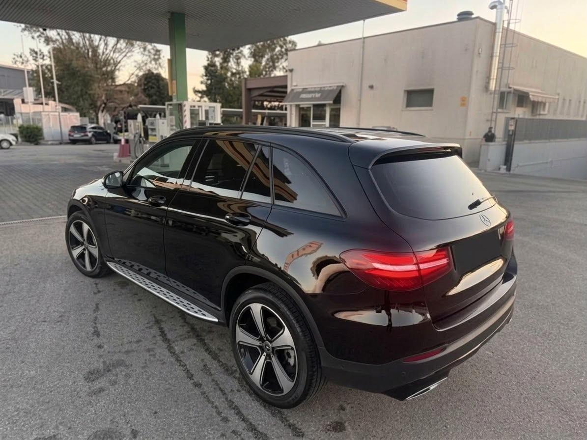 Mercedes-benz GLC 250 d 4Matic Total Black/PEDANE/20"/BELLA