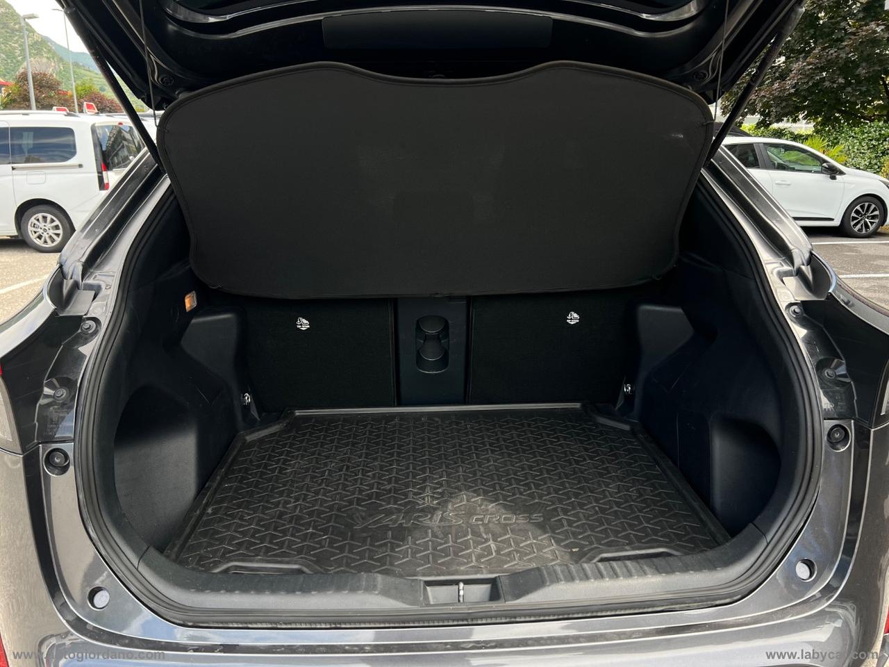 TOYOTA Yaris Cross 1.5 Hyb. 5p. E-CVT AWD Trend