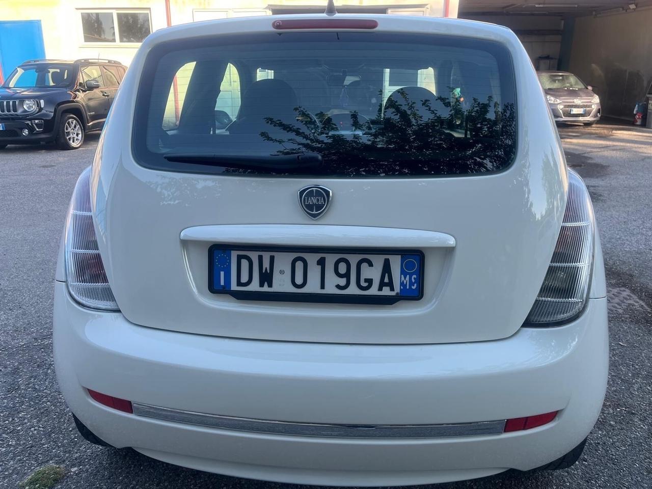 Lancia y -1.2 benz- full-2009