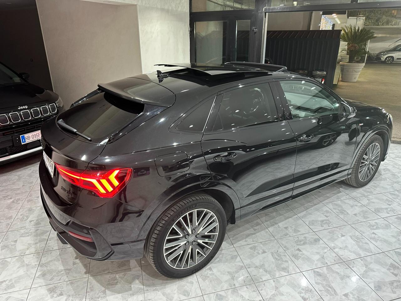 Audi Q3 40 TFSI quattro S tronic line edition