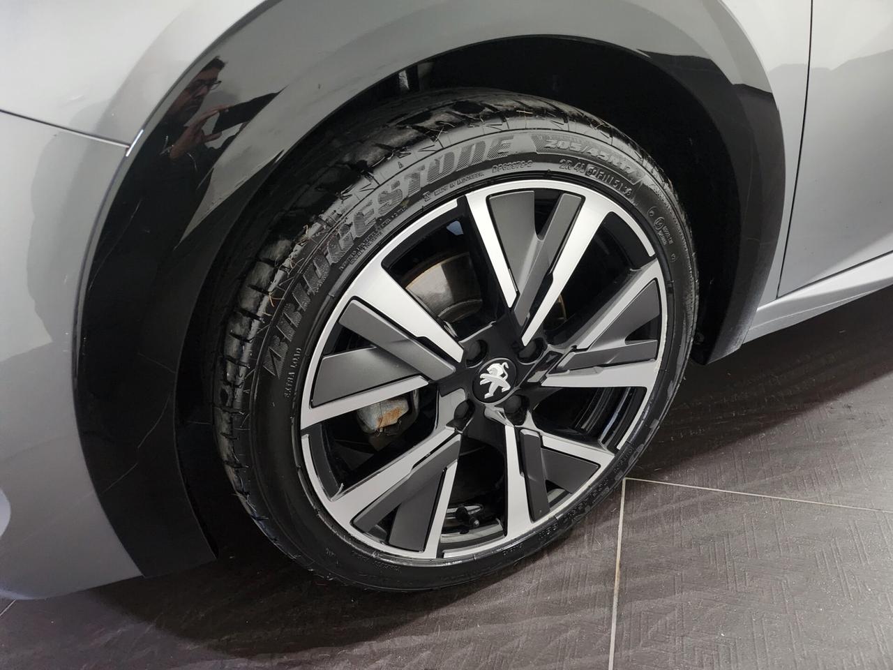 Peugeot 208 PureTech 100 Stop&Start EAT8 5 porte GT Line