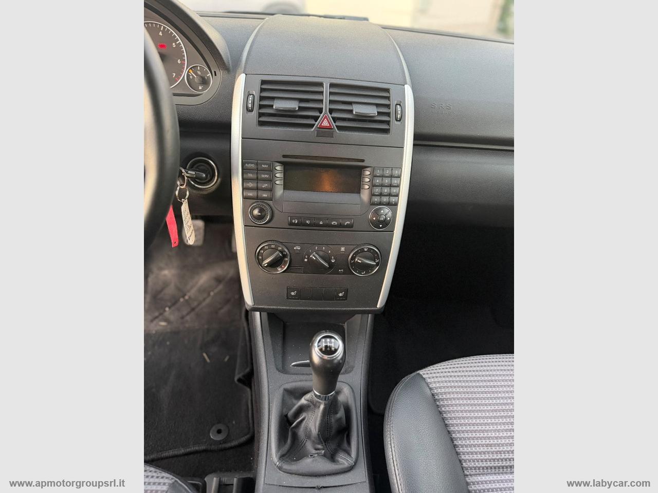MERCEDES-BENZ A 150 Avantgarde BLACK MATT