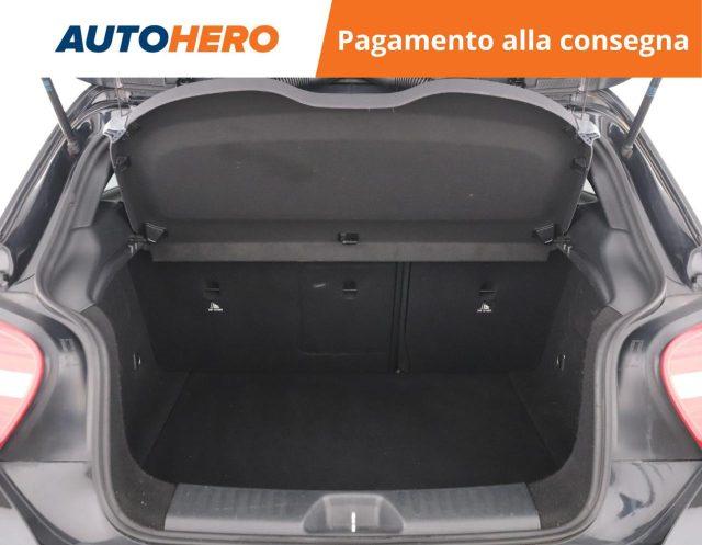 MERCEDES-BENZ A 180 Premium