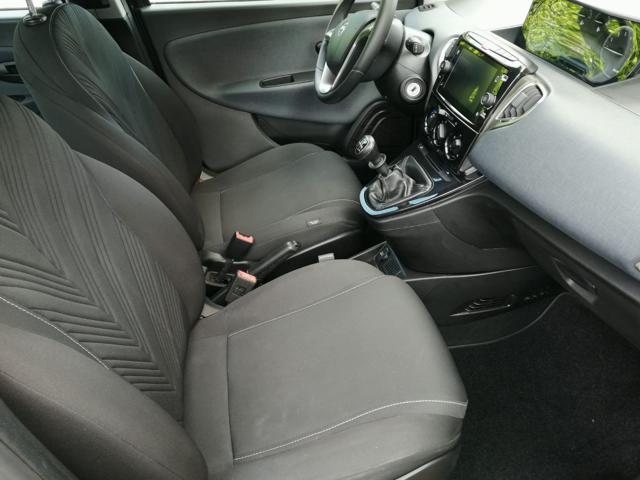 LANCIA Ypsilon 1.0 FireFly 5 porte S&S Hybrid Silver