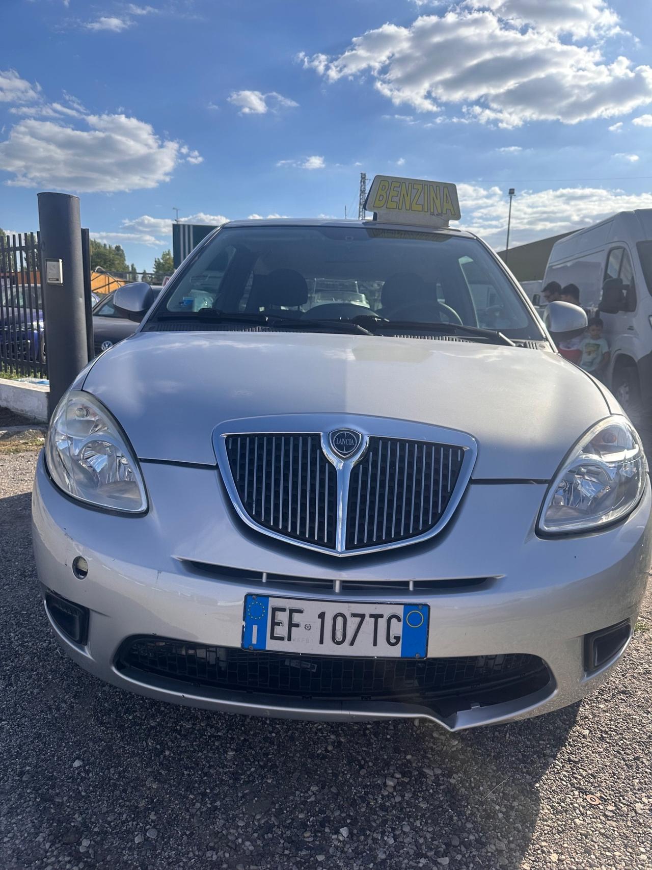 Lancia Ypsilon 1.2 Argento