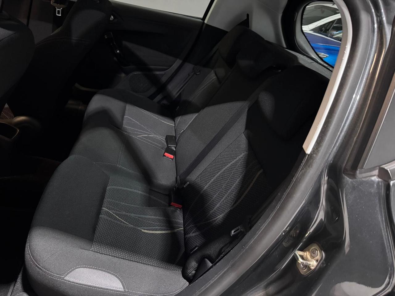 Peugeot 208 Benzina Neopatentati Km 70.000