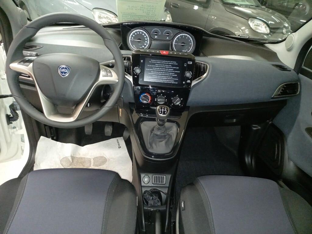 Lancia Ypsilon 1.0 FireFly 5 porte S&S Hybrid Ecochic Gold