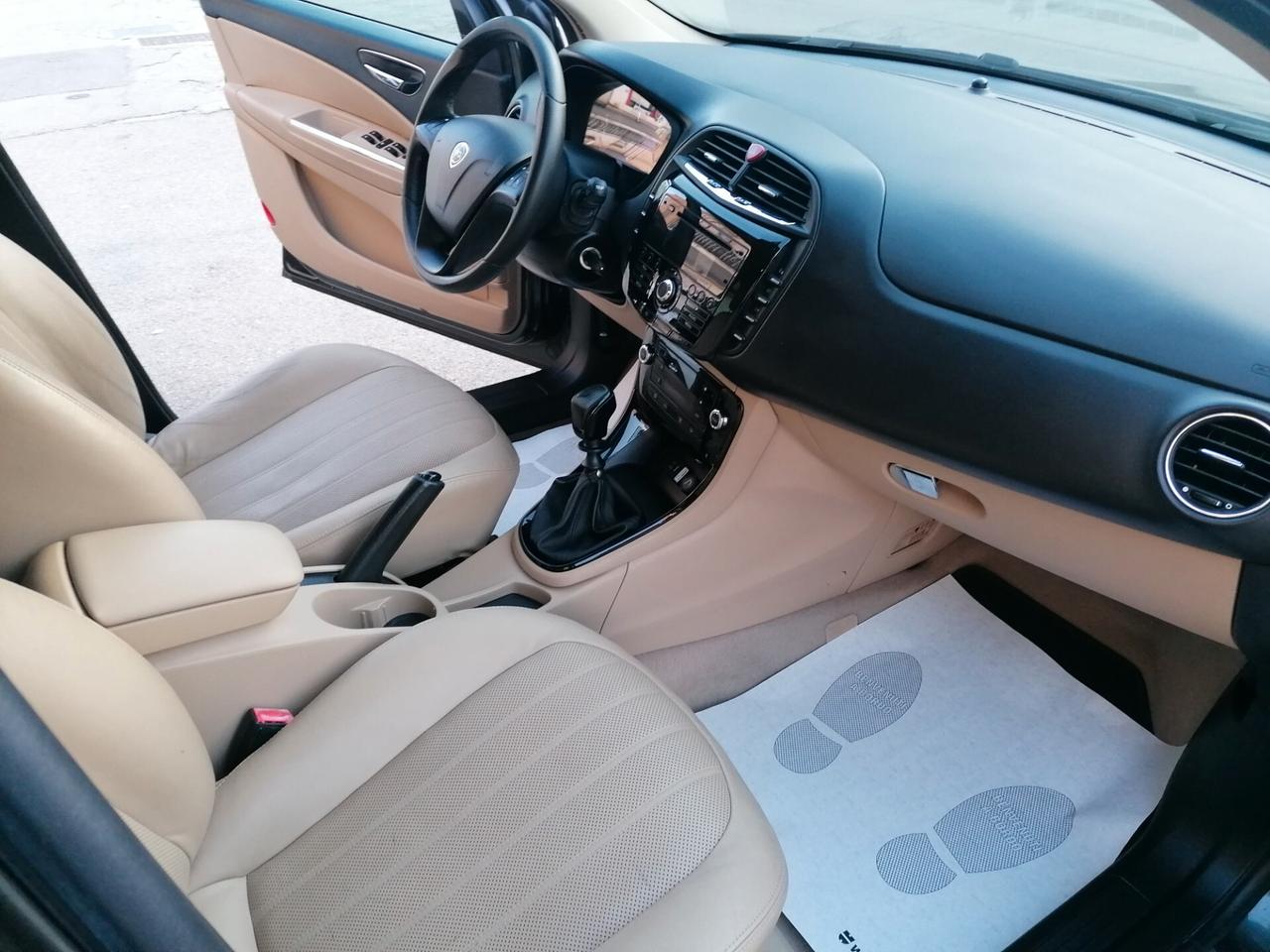 Lancia Delta 1.6 MJT DPF 105 CV Gold