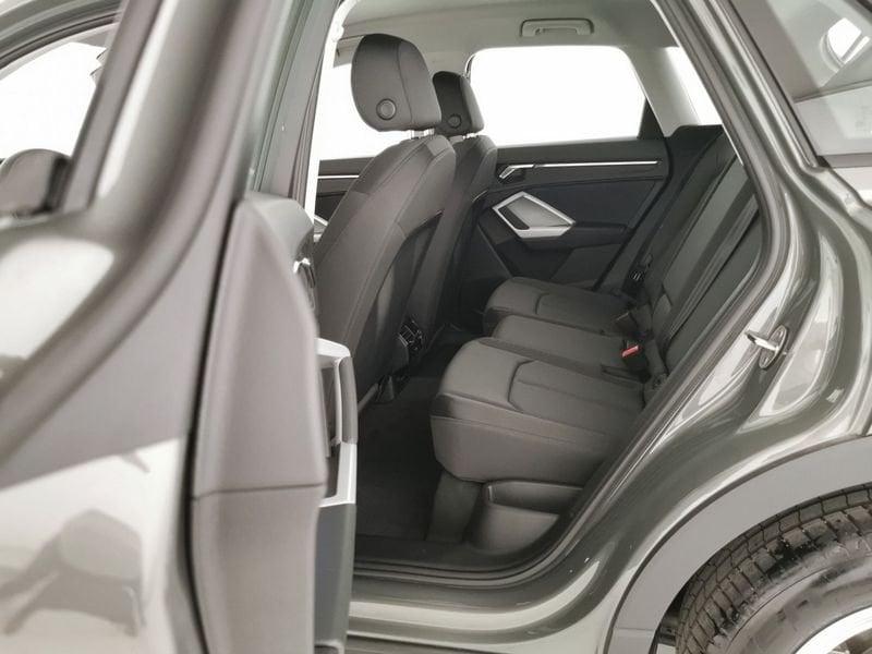 Audi Q3 II 2018 45 1.4 tfsi e Business s-tronic