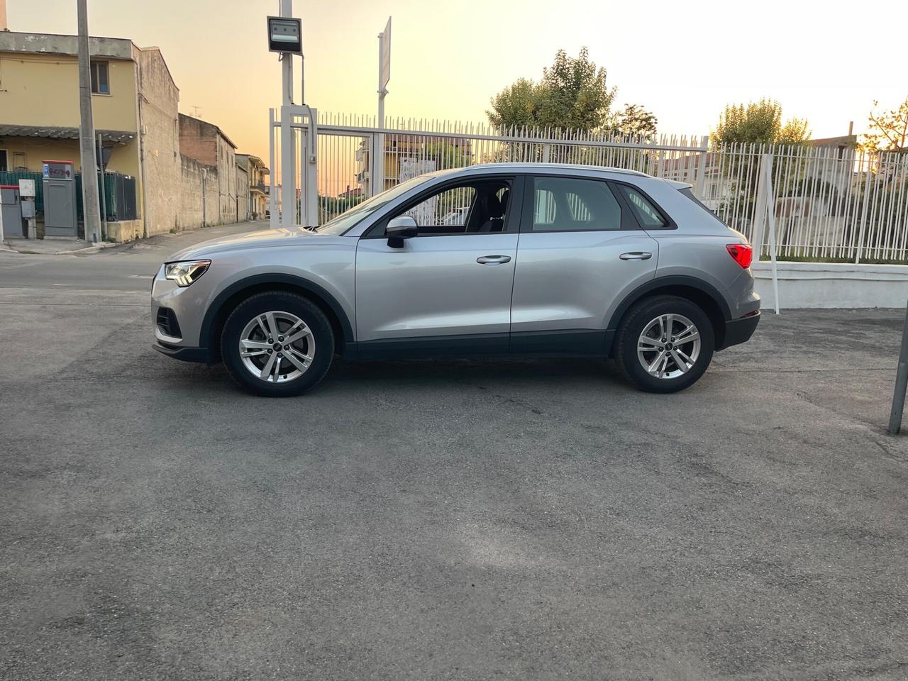 Audi Q3 35 TDI S tronic Business Advanced KM CERTIFICATI!!!