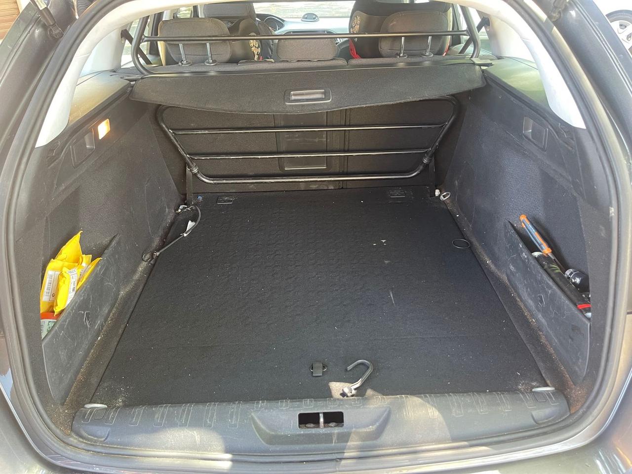 Peugeot 308 Allure 1.5 Blue HDI 130