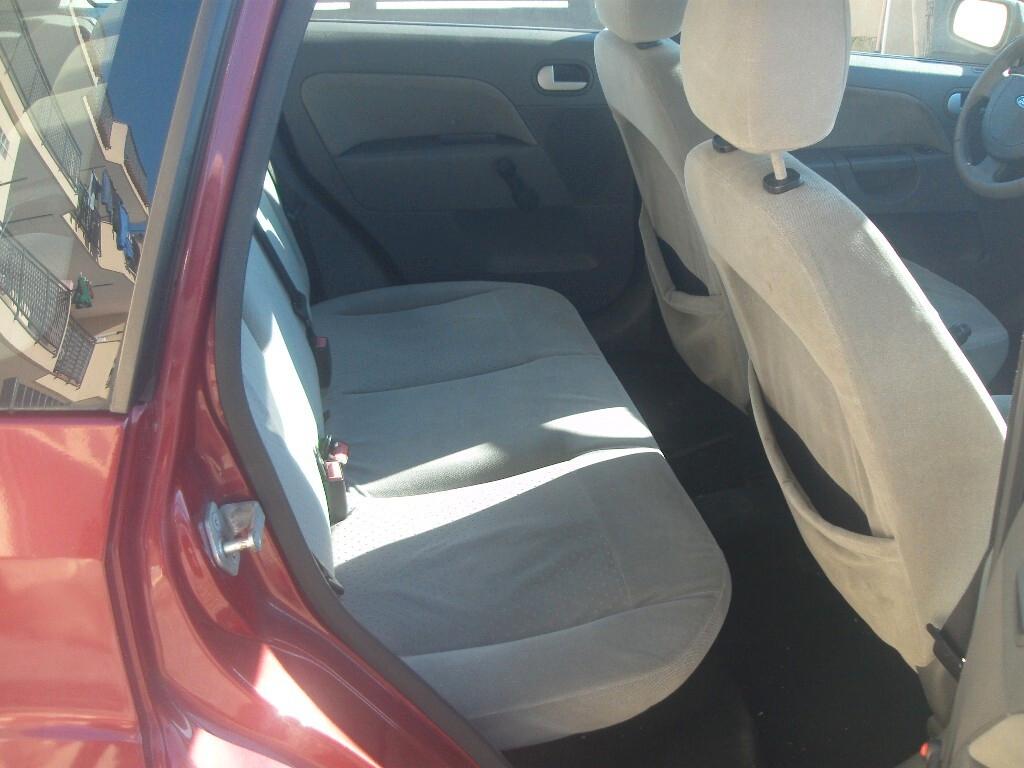 Ford Fiesta 1.4 DIESEL - 2003