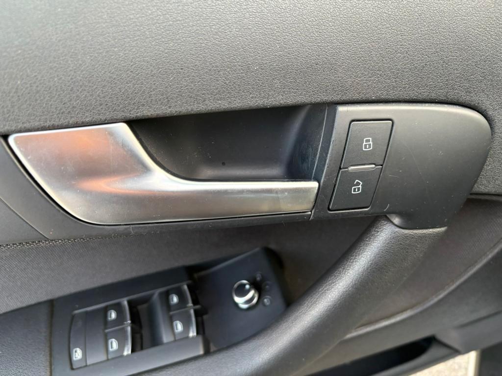 Audi A3 Sportback 1.6 tdi Young Edition 90cv ADATTA NEOPATENTATI