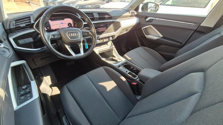 Audi Q3 35 TDI quattro S tronic Business - 2021