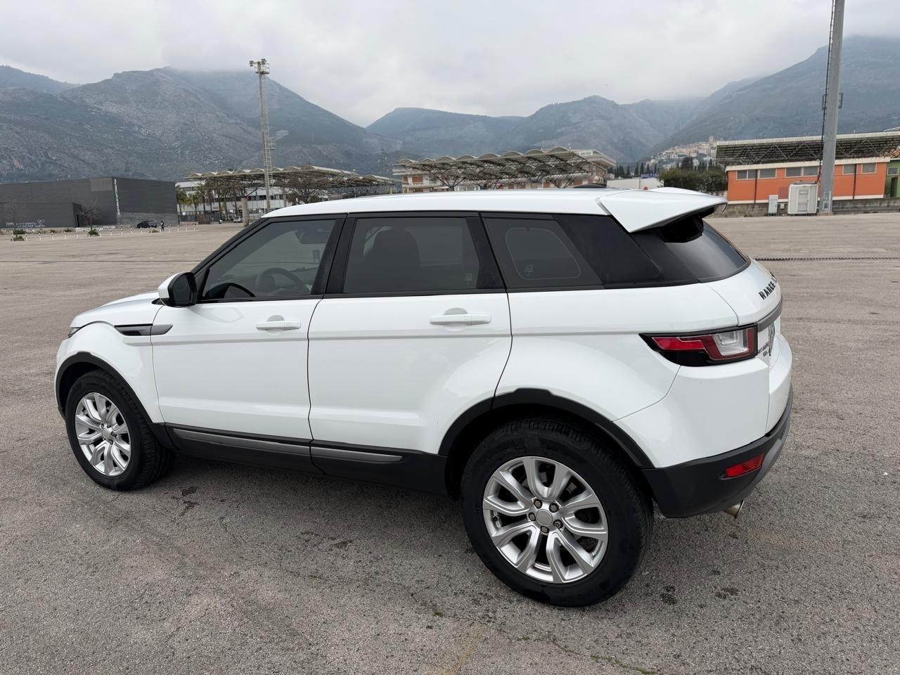 Land Rover Evoque 2.2 TD4 5p. Prestige