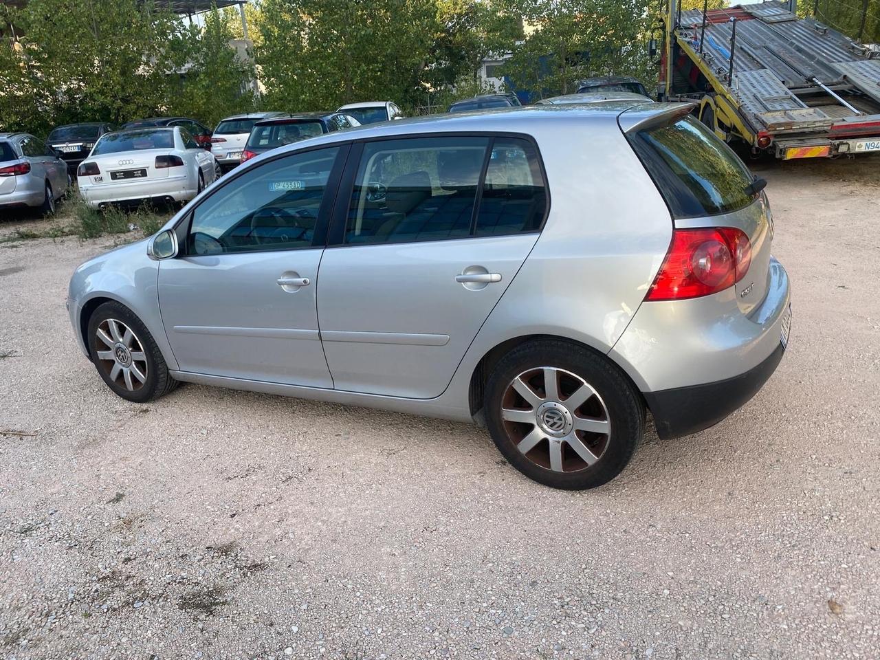 Volkswagen Golf 2.0 16V TDI 5p. Sportline