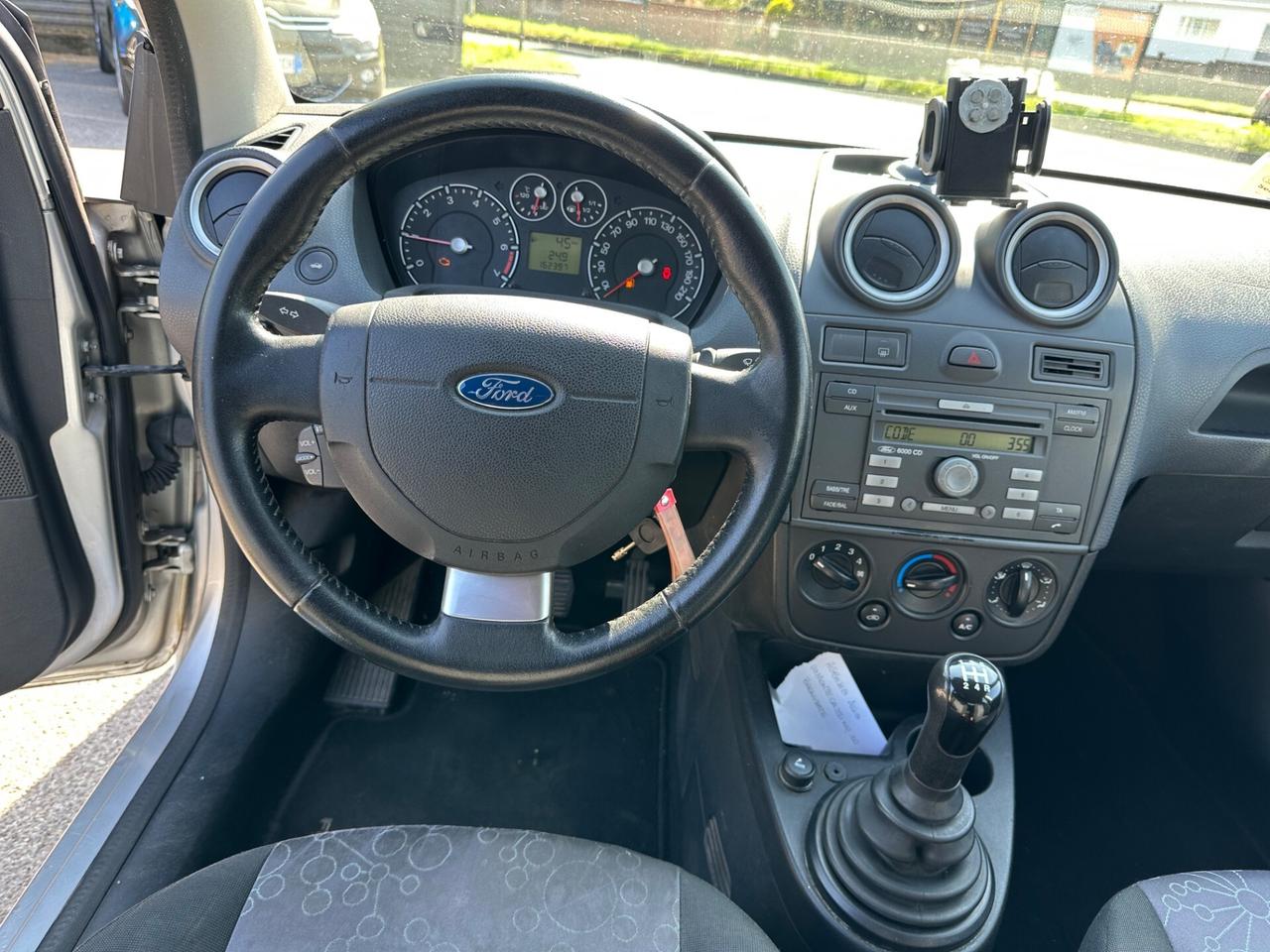 Ford Fiesta 1.2 BENZINA - NEOPATENTATI