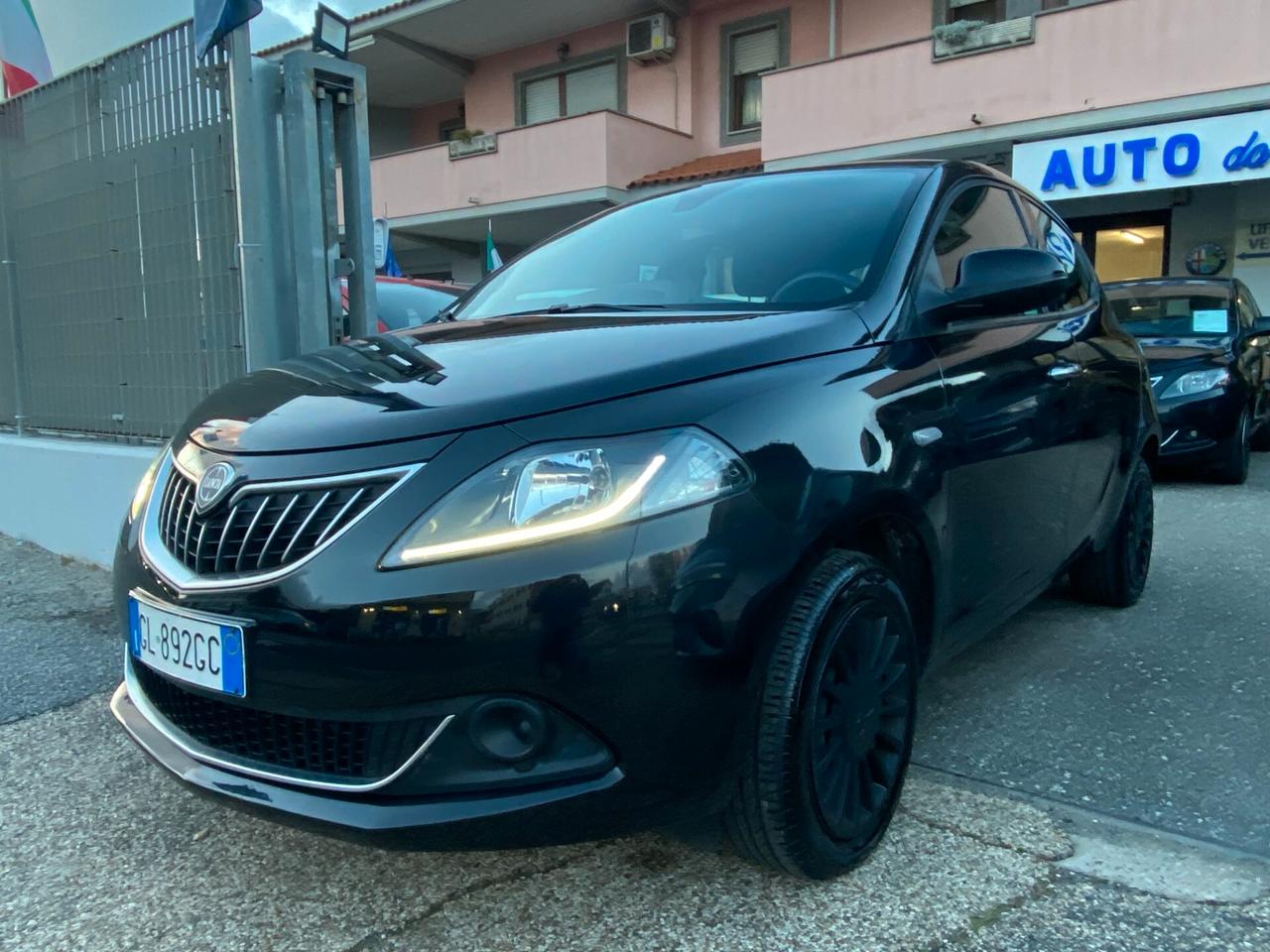 LANCIA Ypsilon 1.0 Hybrid 5posti Silver-PDC Posteriori