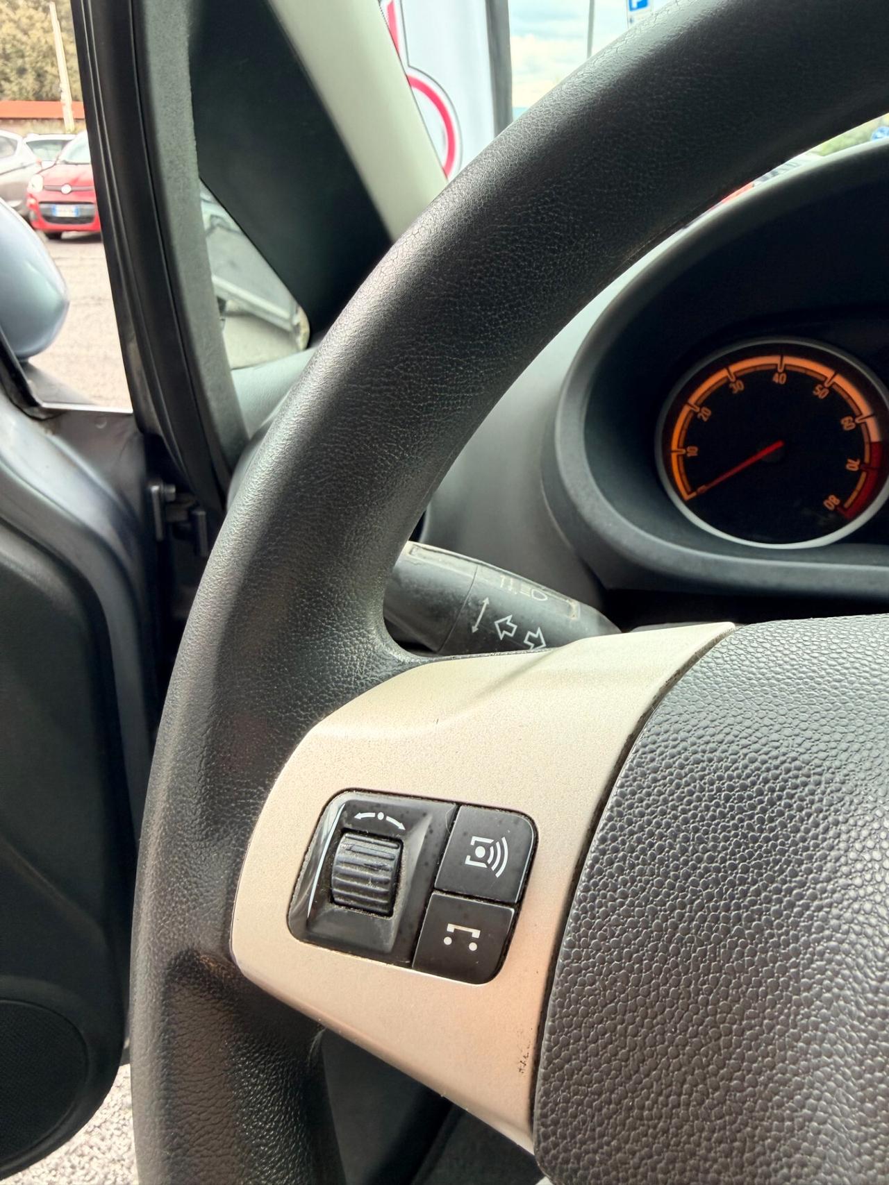 Opel Corsa 1.2 3 porte Club