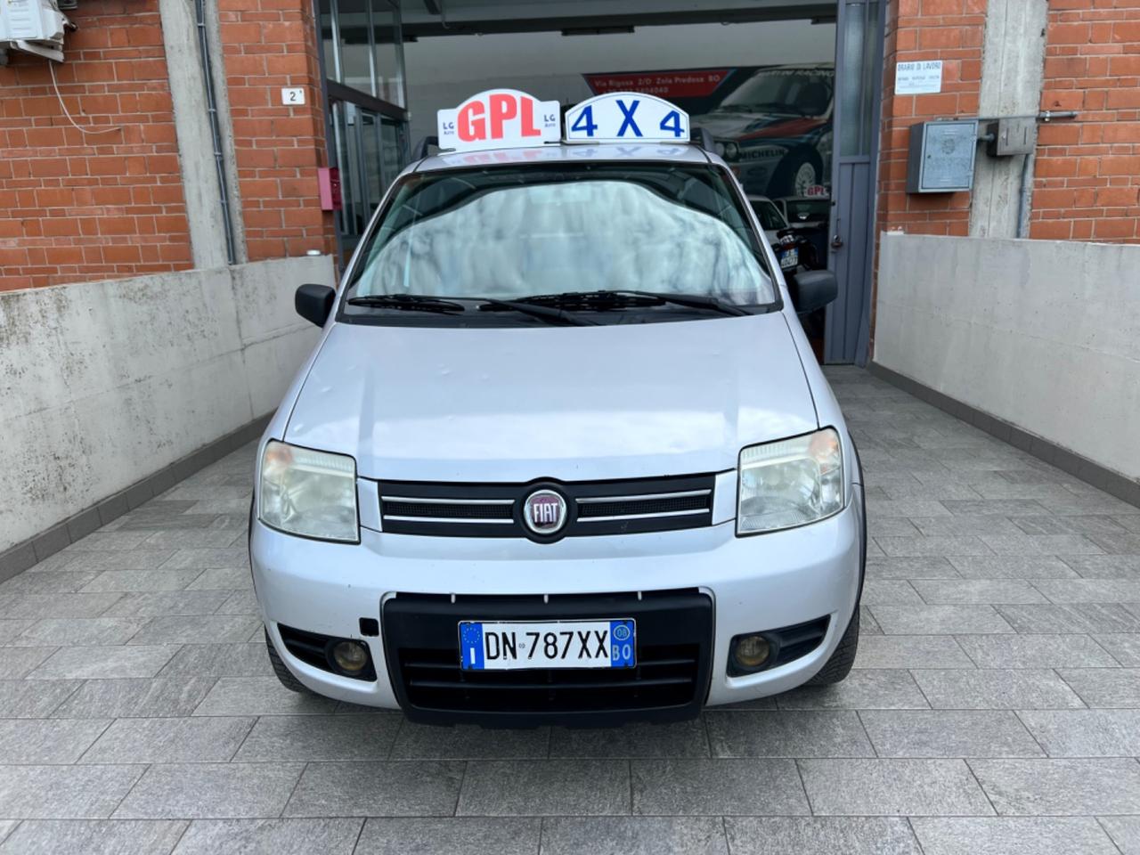 Fiat Panda 1.2 4x4 Climbing GPL