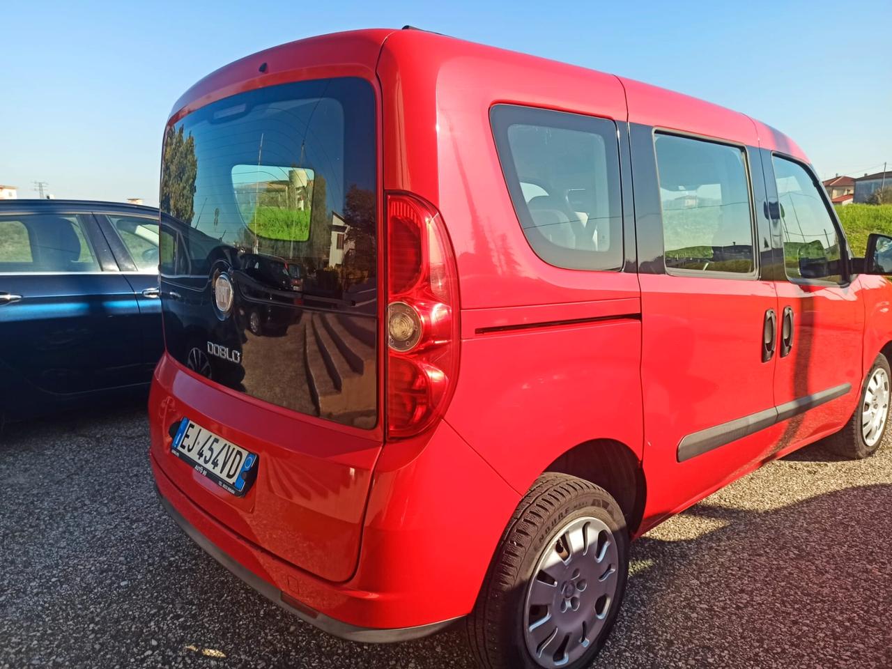 5 POSTI FINANZIABILE fiat DOBLO adatto a NEOPATENTATI permute 1600 mjet