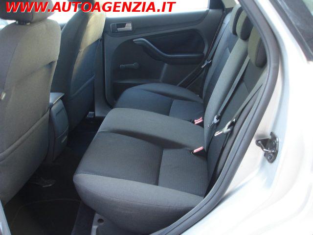 FORD Focus 1.6 TDCi (90CV) 5p. (POCHI KM)