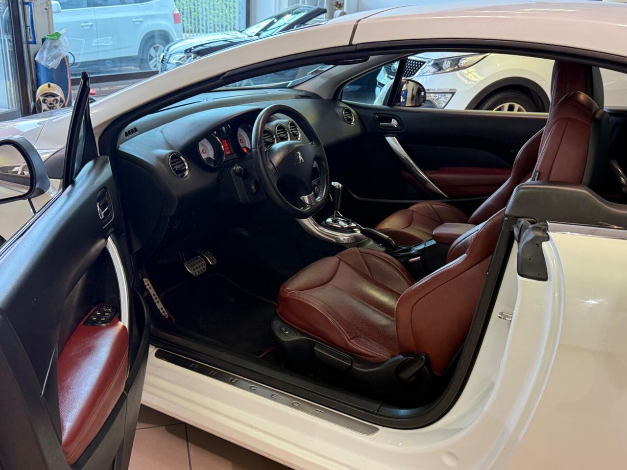 Peugeot 308 CABRIO 1.6 THP 156CV aut. CC Féline