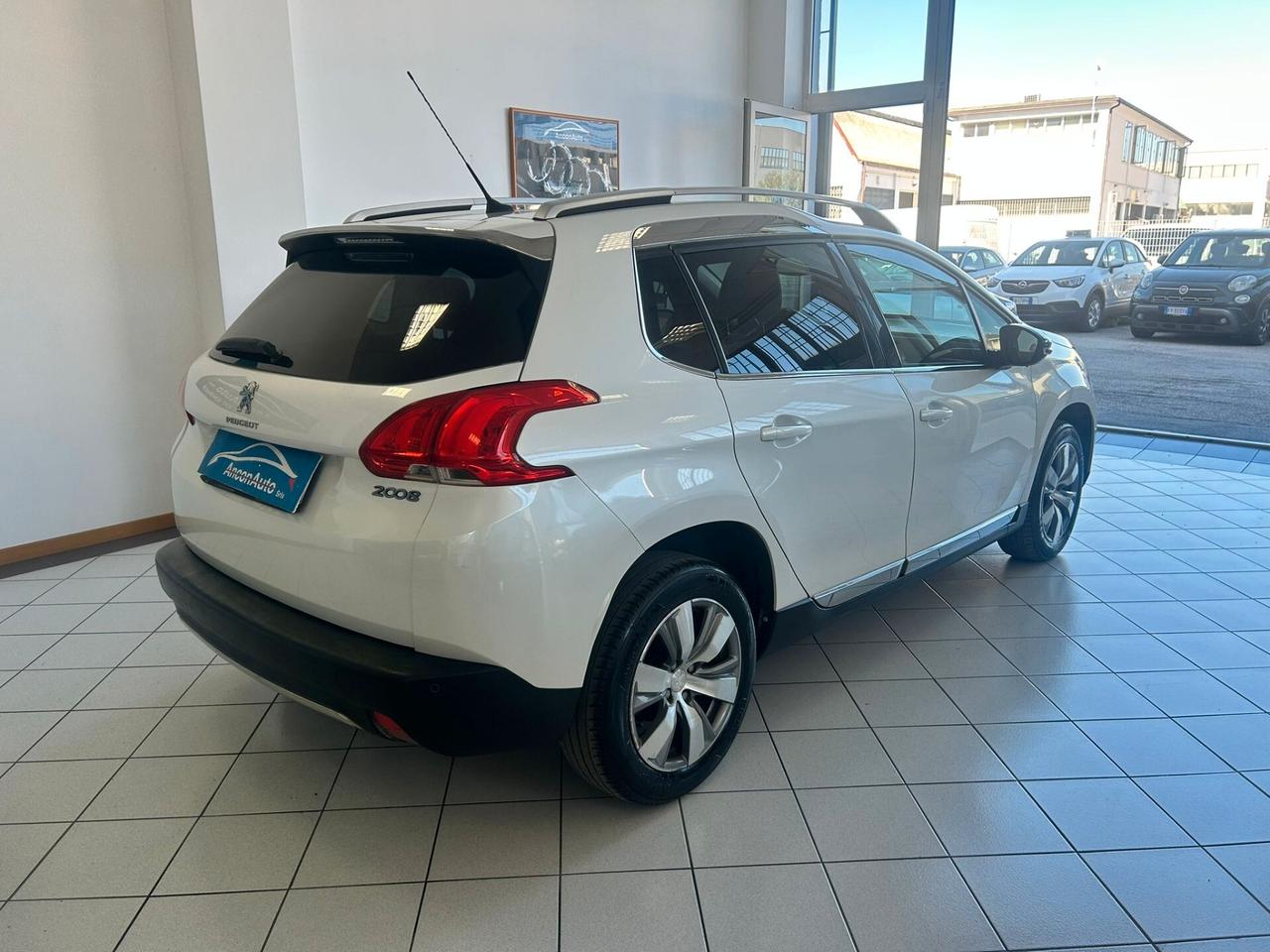 Peugeot 2008 1.2B X NEOPATENTATI Allure 2015