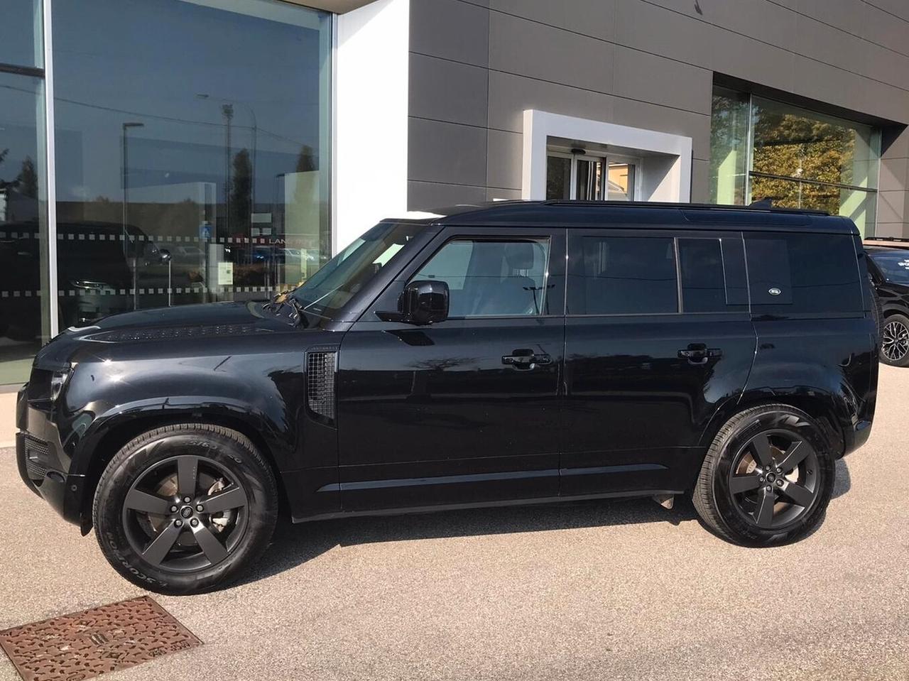 Land Rover Defender 110 3.0D I6 200 CV AWD Auto X-Dynamic SE