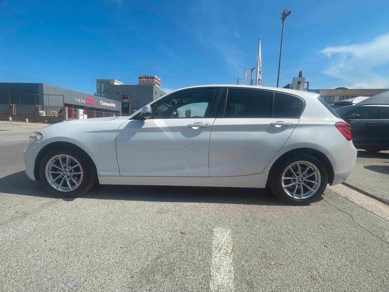 Bmw 116 116d 5p. Advantage