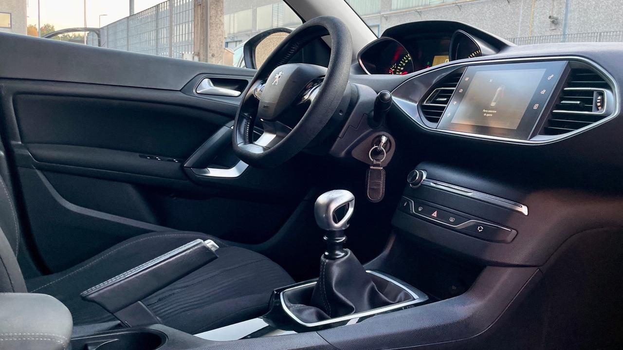 PEUGEOT 308 SW 1.5 ALLURE BLUEHDI 120CV - NEOPATENTATI