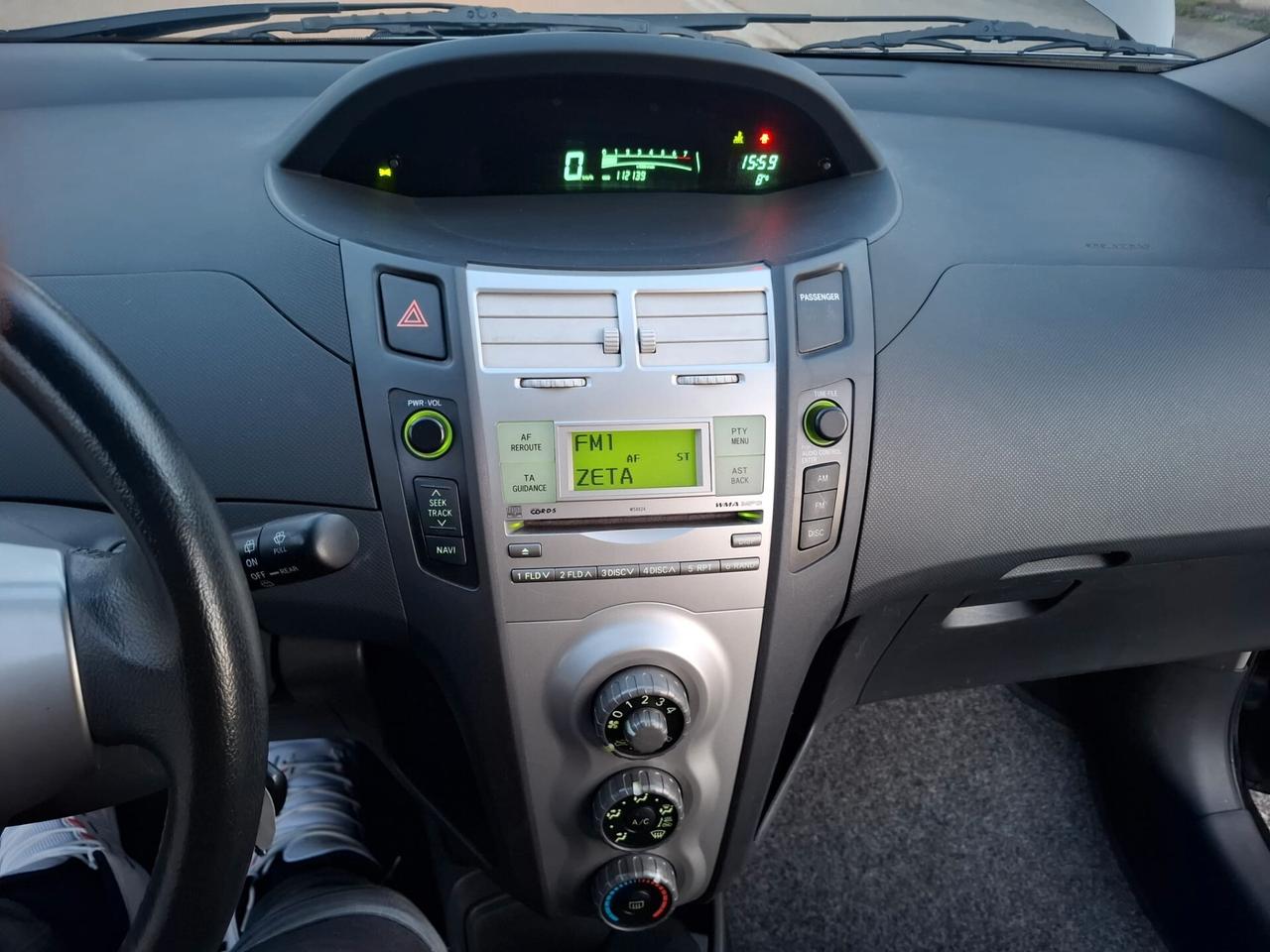 Toyota Yaris 1.0 3 porte SOLAMENTE 112.000 KM