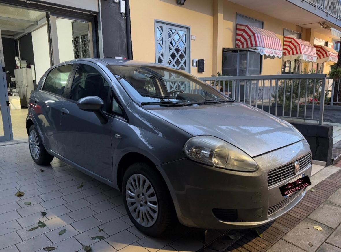 Fiat Grande Punto 1.4 GPL Di Serie 12 Mesi di garanzia
